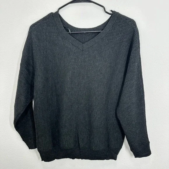 Philosophy Republic Clothing Charcoal Heather Gray Knit Sweater Women's Pullover - Picture 4 of 10
